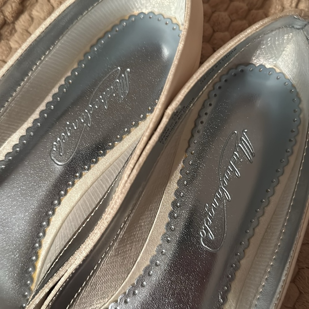 Bridal White Satin Rhinestones Ballet Slippers Flats for Dancing 7 - Picture 6 of 7